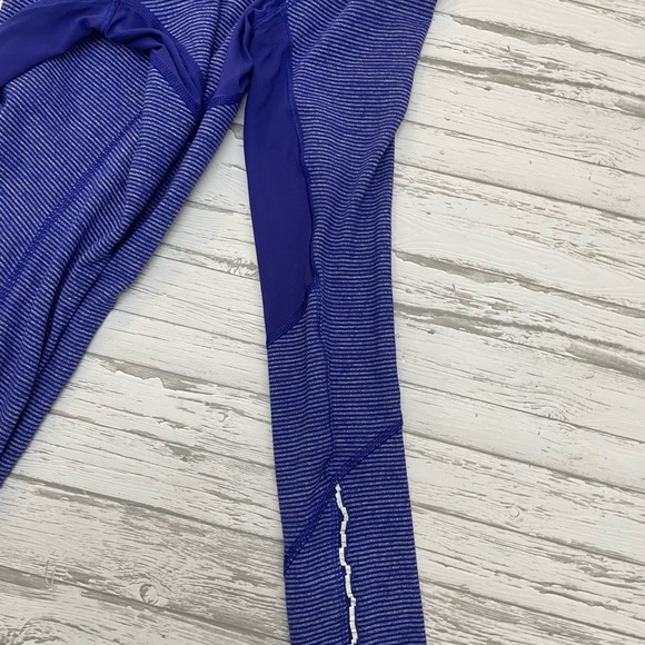 Lululemon workout top - Picture 4 of 4